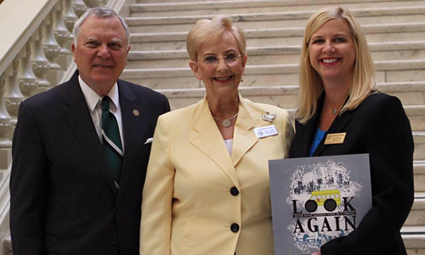 Gov. and Mrs. Deal with Amy Jacobs of DECAL